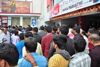 Srimanthudu Benefit Show Hungama at Siva Parvathy Theatre